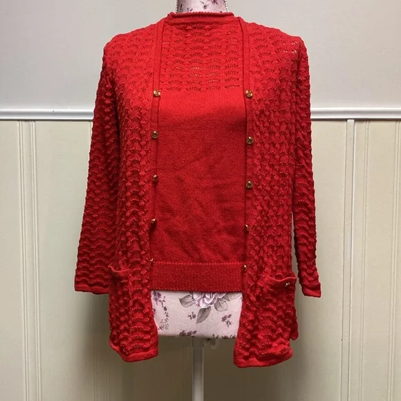 ST. JOHN Twin Set Sweater Set Cardigan and Matching Shell - Picture 2 of 16